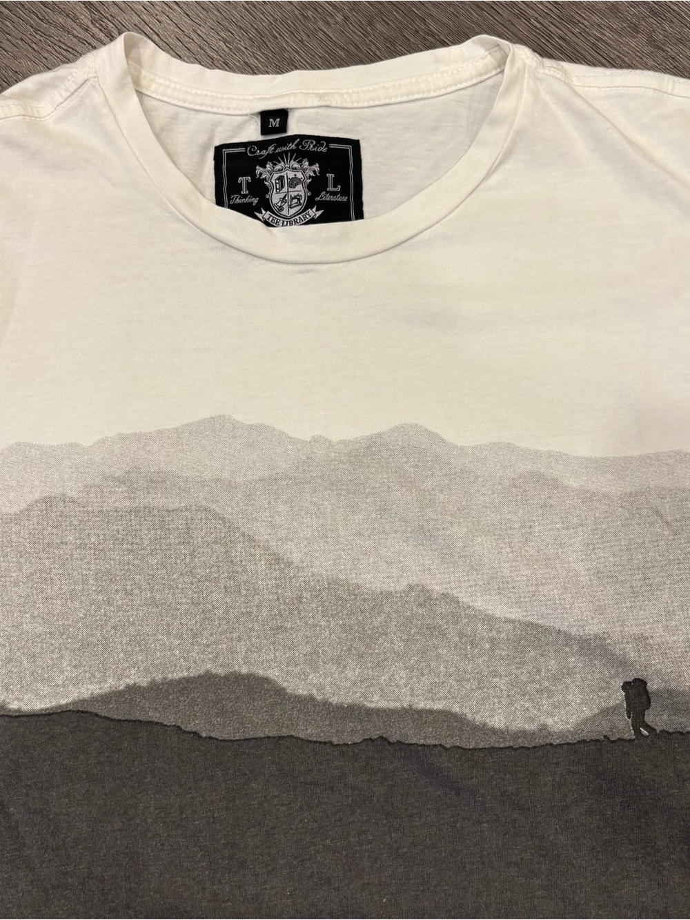 TEE LIBRARY Korean Brand Hiker T-Shirt, Mens Medium, White and Gray, Rare